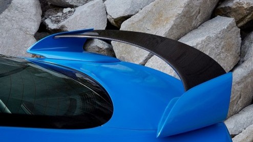Vandaag gaat de Jaguar XFR-S eindelijk in vol ornaat uit de doeken. De eerste beelden zijn inmiddels al beschikbaar en inderdaad; onder de motorkap liggen 550 paarden op de loer.