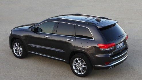 Autotest vernieuwde Jeep Grand Cherokee 2013. Gereden met 3.0 CRD en 3.6 benzine. Prijzen vanaf 64.990 euro.
