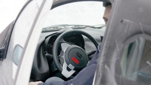 Het is alweer even geleden dat we de nieuwe Ford Ka in het wild spotten. Het huidige model dateert uit 1996 en verkoopt nog steeds goed, maar een opvolger, gebaseerd op de Fiat 500, staat bijna voor d