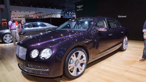 Potige primeurs op de New York Auto Show. Mis ze niet! Tenzij je niet van peekaa's houdt...