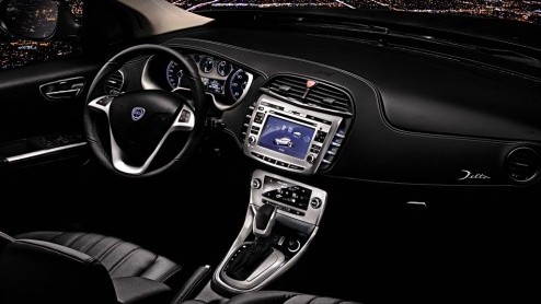 Lancia introduceert een nieuwe LPG-variant van de Delta met 1.4 TurboJet motor. De stijlvolle Italiaan met een bivalent karakter komt daarom in aanmerking voor 20% bijtelling. Prijzen beginne net onde