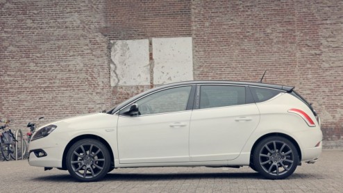 Autotest Lancia Delta S by MomoDesign gereden als 1.4 T-Jet Ecochic, omdat LPG-rijden niet saai hoeft te zijn.