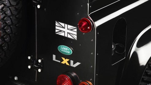 Land Rover Defender LXV viert 65 jaar Land Rover.