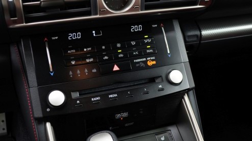 Autotest Lexus IS300h. Rijtest van de hybride-aangedreven IS 300h met 20% bijtelling.