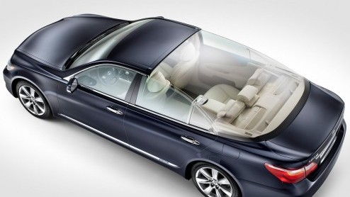 Prins Albert II van Monaco gaat binnenkort trouwen maar had nog geen bruidsauto. Na een belletje met Lexus en een carrosseriebouwer was de LS 600h L Landaulet een feit. Het vlaggenschip werd speciaal