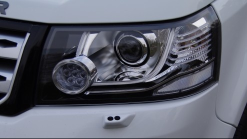 Van de veranderingen die de Land Rover Freelander voor het aanstaande modeljaar onderging is de komst van een nieuwe viercilinder turbo-benzinemotor wel de belangrijkste. Die kennen we al uit de Evoqu