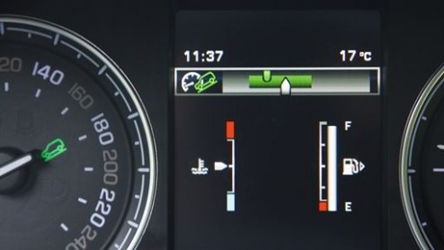 Land Rover geeft de Freelander opnieuw een update. Met nieuwe optiemogelijkheden, gewijzigde in- en exterieurdetails en de intrede van de 2.0 liter Si4 turbomotor kan de kleinste telg uit de familie e