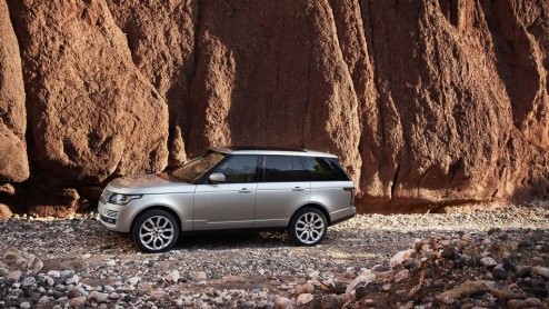 Land Rover is gestart met de voorverkoop van de Range Rover. Wie niet langer kan wachten kan bij de dealer terecht voor een krabbel. Prijzen beginnen bij 113.900 euro. De innovatieve Range Rover diese