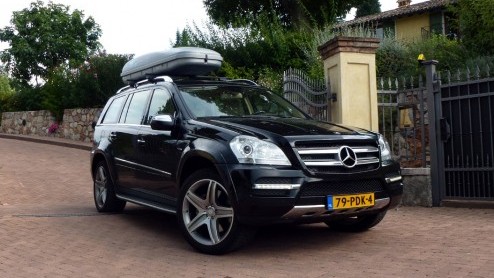 De Mercedes GL-klasse is in zijn huidige gedaante alweer sinds 2006 op de markt. In 2009 volgde er een facelift en bracht de Duitse fabrikant de GL 350 CDI BlueTec die al voldoet aan Euro 6, een emiss