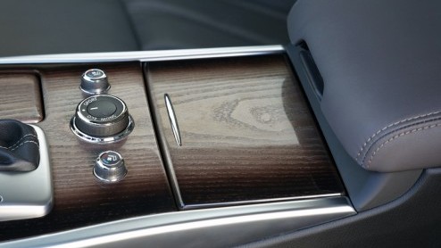 Vol lof spraken we over het nieuwe vlaggenschip van Infiniti, de M37 S Premium. De Japanners hebben een fijn staaltje kwaliteit weten te presenteren waar de Duitsers voor op hun hoede moeten zijn. Inf