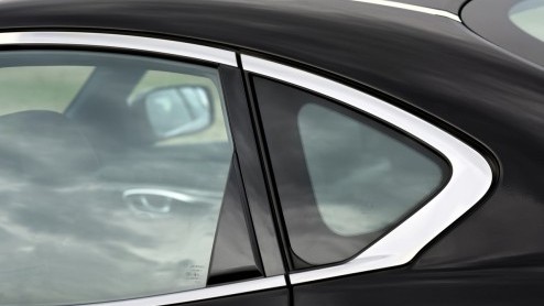 Vol lof spraken we over het nieuwe vlaggenschip van Infiniti, de M37 S Premium. De Japanners hebben een fijn staaltje kwaliteit weten te presenteren waar de Duitsers voor op hun hoede moeten zijn. Inf