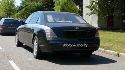 De Maybach blijkt geen verkooptopper. Deze forse luxueuze limousine wordt door sommigen als een uitgedoste Mercedes S-klasse gezien. Misschien is het daarom goed om te weten dat er een kleine update o