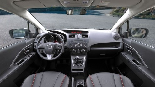 Mazda heeft het leveringsprogramma van de Mazda5 opgeruimd. Voortaan is de MPV alleen nog maar leverbaar met een 2.0 liter benzinemotor of de 1.6 CiTD diesel. Nieuw in de gelederen is de Executive GT