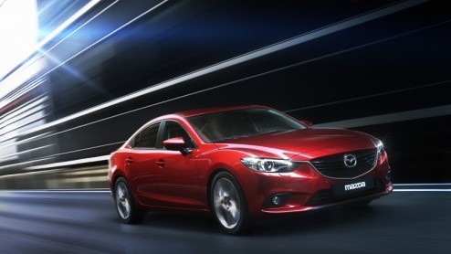 Mazda is klaar voor de verkoop van de Mazda6 en heeft daarom het doek officieel verwijderd van de nieuwe generatie. De middenklasser staat eind oktober bij de dealer en zal in een voor zakelijk rijder