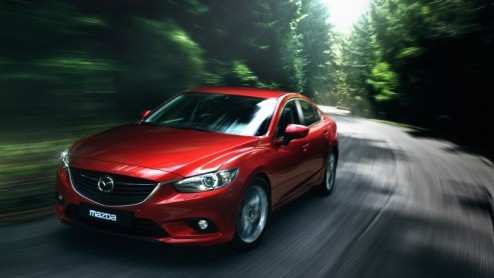Mazda is klaar voor de verkoop van de Mazda6 en heeft daarom het doek officieel verwijderd van de nieuwe generatie. De middenklasser staat eind oktober bij de dealer en zal in een voor zakelijk rijder
