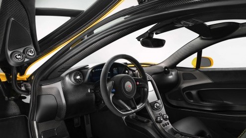 Nieuwe supercar McLaren P1 klapt uit de school met 916 pk.