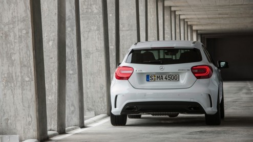 Mercedes A45 AMG in de verkoop voor 59.250 euro. En dat met 360 pk en vierwielaandrijving!