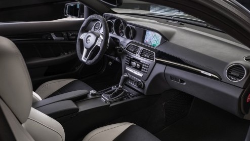 Mercedes C63 AMG Edition 507 heeft een meerprijs van 12.000 euro ten opzichte van de standaardversie. Dan krijg je wel 50 pk en exclusieve details erbij.