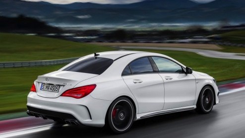 Mercedes-Benz CLA ook als 45 AMG. Met 360 pk en vierwielaandrijving. Leuk!