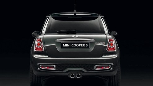 Mini voegt twee nieuwe uitvoeringen toe aan het programma: de Westminster en de Kite White, gebaseerd op respectievelijk de Mini Cooper (S) hatchback en Mini One.