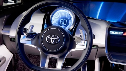 Na een plaagstootje kunnen we Toyota's sportieve studiemodel nu uit alle hoeken aanschouwen. De NS4 Advanced Plug-in Hybrid Concept - want zo heet hij - is onthuld.