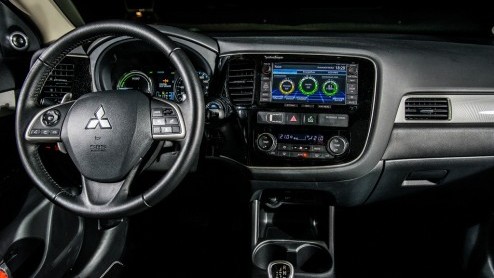 Exemplaren Mitsubishi Outlander PHEV vandaag in productie gegaan.