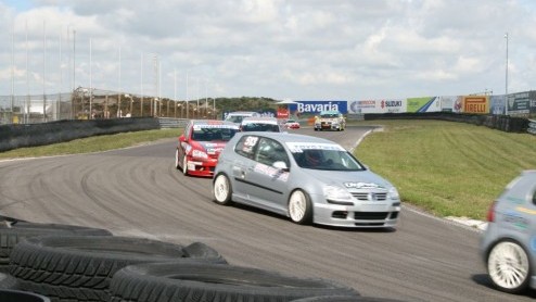 Dit weekend was Autovandaag in de duinen van Zandvoort bij het super racing weekend. Dit op uitnodiging van DPA DB Motorsport dat met vier autos deelneemt aan de Golf Endurance Cup. De populairste ra