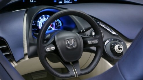 Onder de noemer OMS, oftewel Open Study Concept toont Honda een studie naar een sportieve tweezits roadster. Wellicht de opvolger van de S2000?