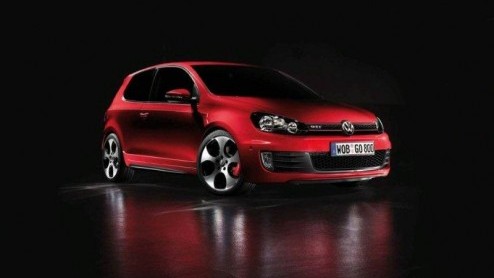 Wachten op de Autosalon van Parijs voor de Volkswagen VI GTI? Niet nodig, dit zijn de eerste beelden. 211 pk niet genoeg? Lees dan niet verder en wacht op de Golf GTI R, die zo'n 60 pk extra meekrijgt