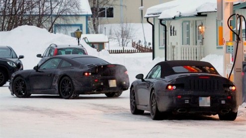 De Porsche 911 blijft maar evolueren. De nieuwe generatie staat na 2011 op stapel en gaat intern als 998 door het leven. Zuffenhausen verricht nog steeds intensief testwerk in de sneeuw, waar de subti