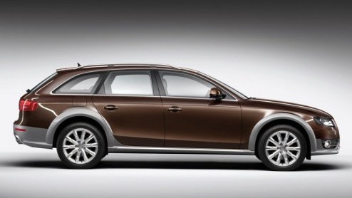 Audi breidt de Allroad-familie uit met de A4 Allroad quattro. De A4 Avant diende hiervoor als basis en werd stoer opgeleukt met bredere wielkasten, een andere grille en robuuste bumpers. Met wat extra