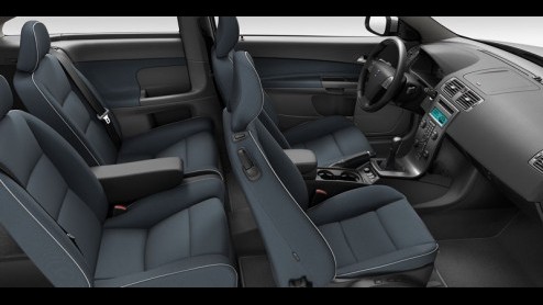 Dat Volvo de laatste jaren erg goed bezig is, zal niemand ontkennen. Voorlopig toppertje van de Zweden, die nu al weer bijna acht jaar tot het Fordconcern behoren, is absoluut de compacte nieuwe coup