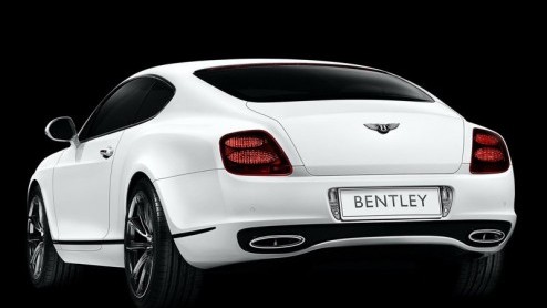 Hoe kun je nu nog een supersportieve auto verkopen? Gewoon, door er iets groens aan te hangen. Bentley presenteert - na onlangs een teaser gezien te hebben - de Continental GT Supersports met 630 pk