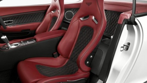 Hoe kun je nu nog een supersportieve auto verkopen? Gewoon, door er iets groens aan te hangen. Bentley presenteert - na onlangs een teaser gezien te hebben - de Continental GT Supersports met 630 pk