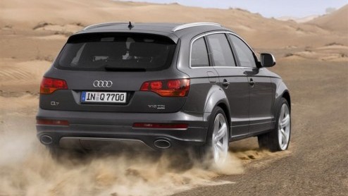 Audi presenteert op de AutoRAI 2009 twee spraakmakende topmodellen uit de collectie, te weten de Audi R8 5.2 FSI quattro en de machtige Q7 met 6.0 TDI V12. Haastig meldt het merk dat ook de meer gangb