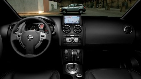 Om de Nissan Qashqai familie een nog groter succes te maken trakteert het merk op het Nissan Connect-navigatiesysteem. Voortaan is deze nieuwe wegwijzer standaard op meest luxueuze Tekna-uitvoering. W