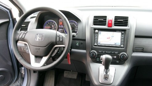 Honda is een van de grondleggers van de vandaag de dag zo populaire SUV. Vandaar dat het Japanse merk inmiddels al aan de derde generatie van de CR-V toe is. En die auto werd opmerkelijk genoeg ruimer