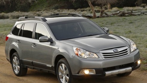 De nieuwe Subaru Legacy hebben we al kunnen zien, nu is ook de opgetuigde Outback-versie geen geheim meer. Met stoerdere bumpers en een robuster ogende carrosserie is deze vierde generatie Outback een