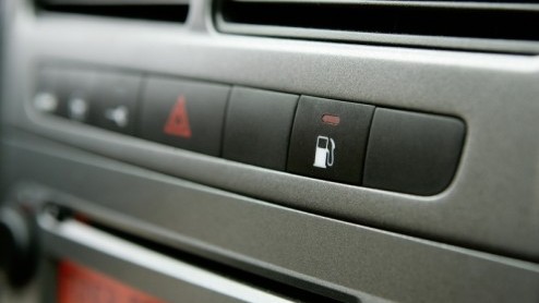 Je hebt van die autos die hun tijd nog vooruit zijn. De Fiat Grande Punto Natural Power is er zo een. Deze Italiaan rijdt weliswaar als elke andere Punto en ziet er ook heel gewoon uit, maar dat de