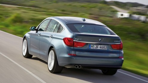 Een BMW 5-serie sedan te krap, en geen behoefte aan een Touring, X5 of X6? Dn is de BMW 5-serie GT wellicht een optie. We zagen de presentatie van het studiemodel al in Geneve, en nu zijn er in afwac