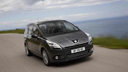 Dat het MPV-segment springlevend is, bewijst Peugeot met de nieuwe 5008. Deze vijf- of zevenziter zal op de komende IAA in Frankfurt zijn debuut beleven en de verkoop zal in de loop van de herfst van 