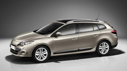 Renaults nieuwe Mgane Estate is klaar voor de start. De kersverse gezins-Fransman staat volgende maand bij de dealer en is geprijsd vanaf een scherpe 18.900 euro. Voor leaserijders is de Mgane Esta