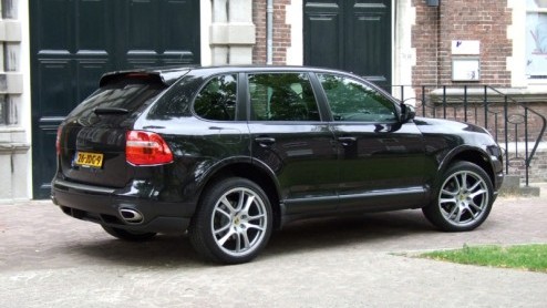 Een Porsche met een diesel. Wie had ooit kunnen denken dat het zover zou komen? Voor de echte sportwagenfanaat was de Cayenne al een doorn in het oog en nu moeten ze weer met lede ogen aanzien dat de