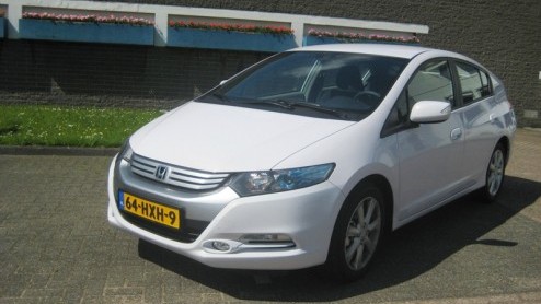 Zuinig rijden valt of staat met de rijstijl van de bestuurder. Daarom heeft Hondas nieuwe hybride een boordcomputer gekregen, die als leermeester fungeert. Autovandaag gaat op cursus met de Honda I