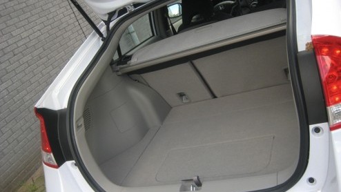 Zuinig rijden valt of staat met de rijstijl van de bestuurder. Daarom heeft Hondas nieuwe hybride een boordcomputer gekregen, die als leermeester fungeert. Autovandaag gaat op cursus met de Honda I