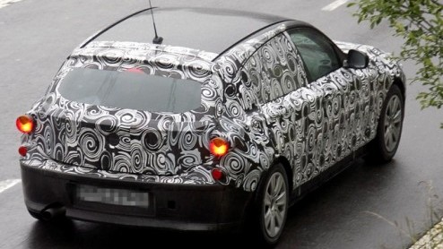 BMW is er maar druk mee. De 5-serie GT staat te trappelen, de X1 nadert zijn officile onthulling en nu is ook de nieuwe 1-serie in de maak. Deze E87 staat voor 2011 gepland, en inmiddels rijden enk