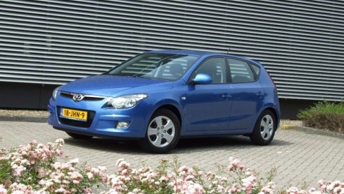 Bij Hyundai hoor je vooralsnog niemand klagen. Je zou bijna gaan denken dat ze de recessie in Korea genitieerd hebben, want de introductie van de compacte i-modellen is (achteraf) uiterst nauwkeurig