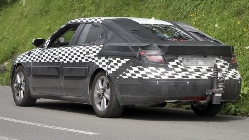 Ondanks alle bekendmakingen rondom de verkoop van General Motors is het voor wat betreft de introductie van nieuwe modellen business as usual. Saab heeft de nieuwe 9-5 al even in het verschiet, het