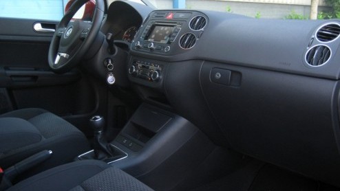 De Volkswagen Golf Plus was bij zijn introductie in 2005 aanvankelijk bedoeld als praktische opvolger van de vierde generatie Golf Variant. Daar kwam het merk echter op terug, de Plus trok namelijk he