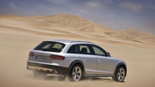 Audi breidt het motorpalet van de Q5 uit met de 2.0 TDI 143 pk en 2.0 TFSI 180 pk. De dieselvariant wordt ook beschikbaar voor de A4 Allroad. In alle gevallen zijn ze gekoppeld aan een zesbak en vierw